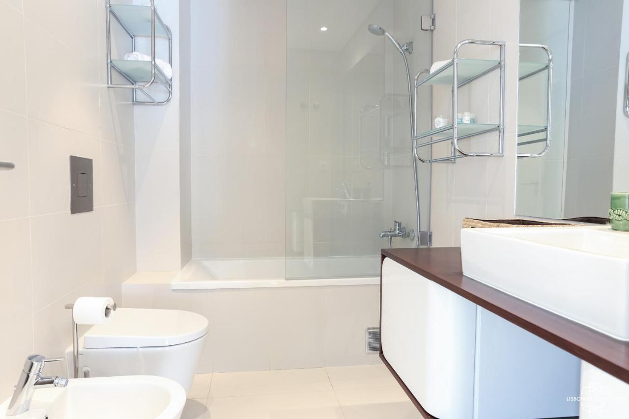 Azulejos' Charming Apartment With Terrace 2 By Lisbonne Collection Bagian luar foto