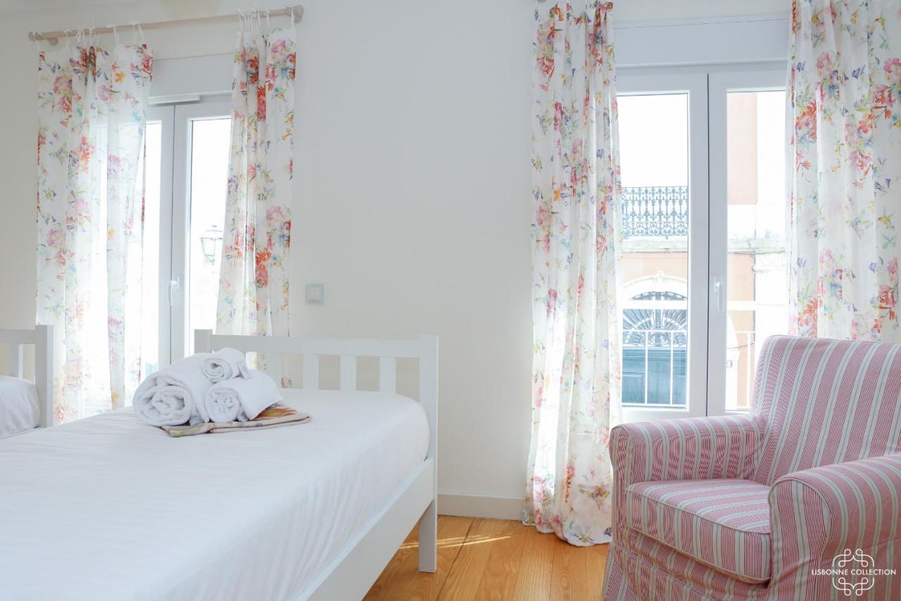 Azulejos' Charming Apartment With Terrace 2 By Lisbonne Collection Bagian luar foto