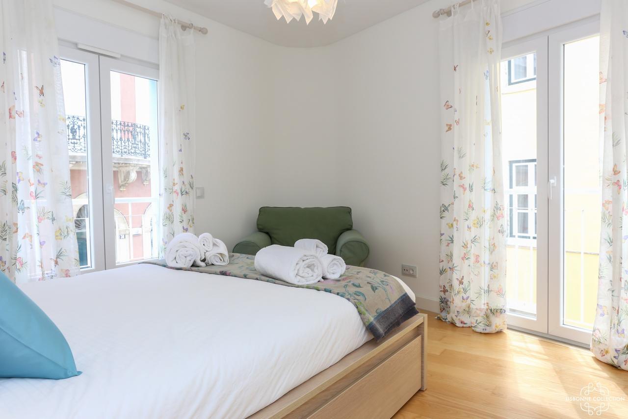 Azulejos' Charming Apartment With Terrace 2 By Lisbonne Collection Bagian luar foto