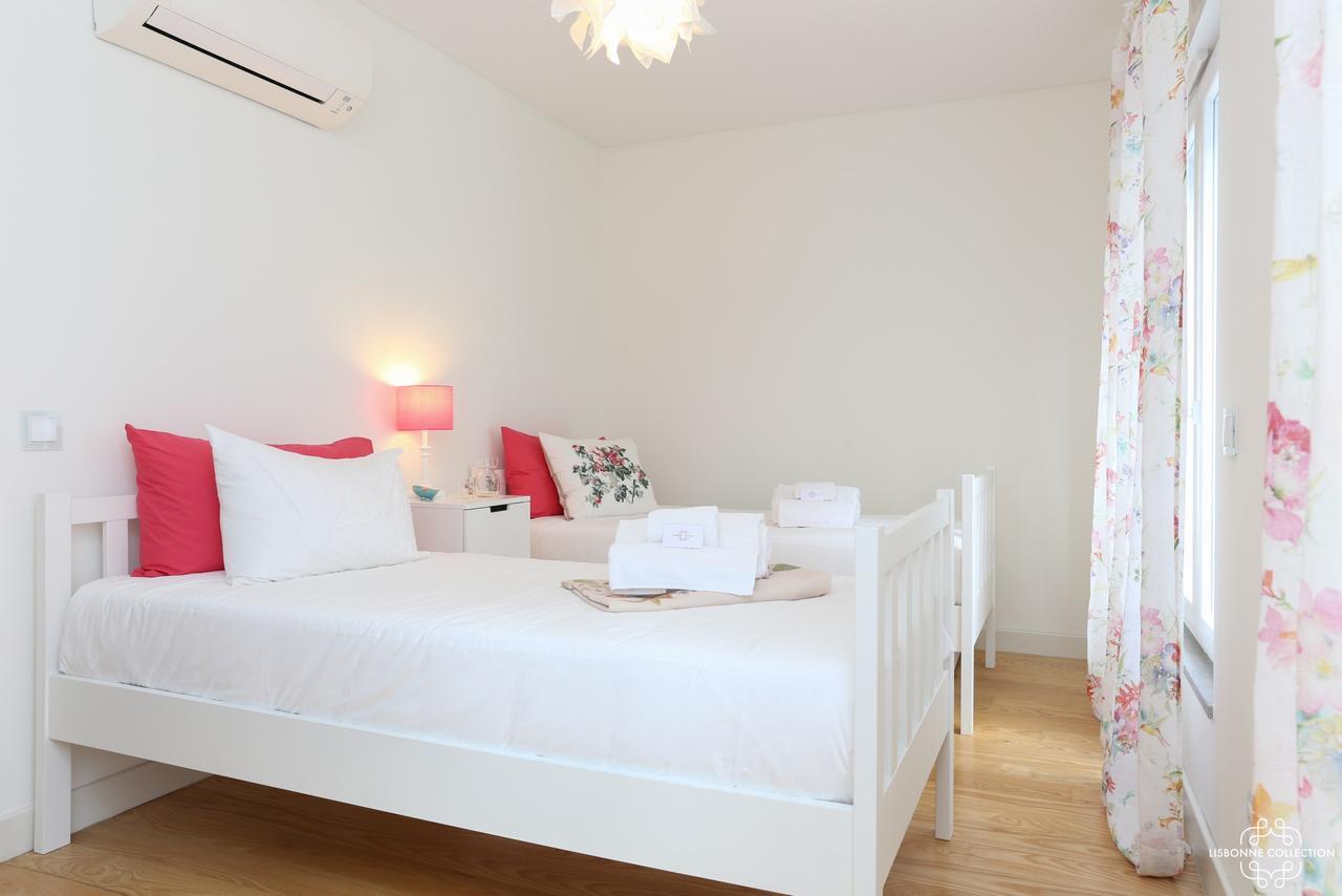 Azulejos' Charming Apartment With Terrace 2 By Lisbonne Collection Bagian luar foto